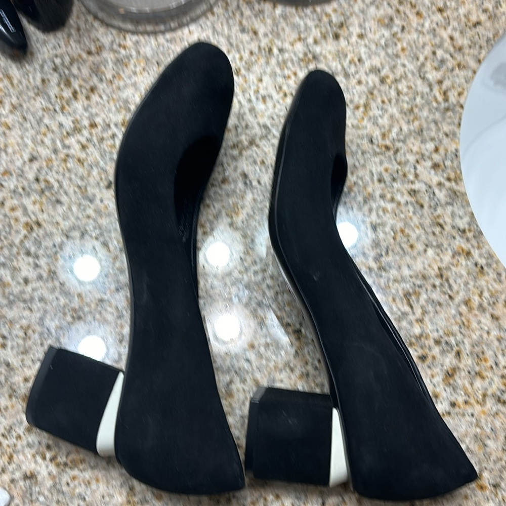 Tory Burch Jones pump lancaster suede black ivory hardware used with